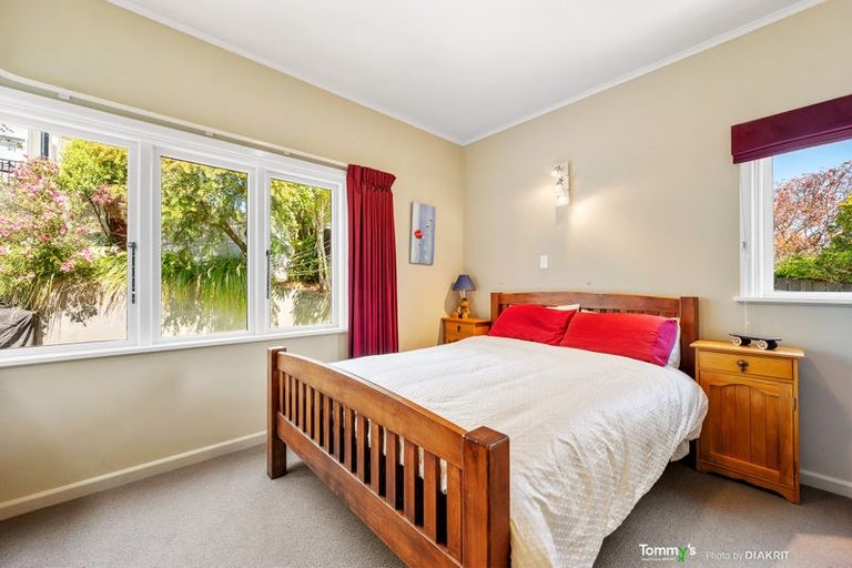 Photo of property in 9 Izard Road, Khandallah, Wellington, 6035