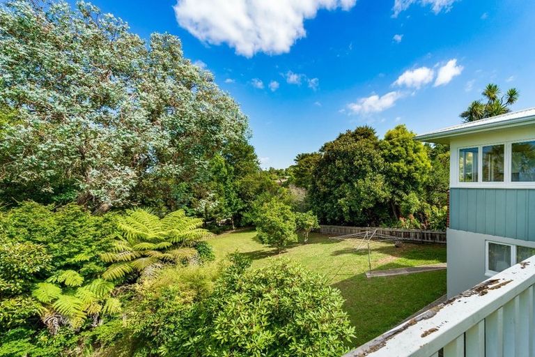 Photo of property in 180a Old Titirangi Road, New Lynn, Auckland, 0600