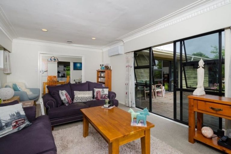 Photo of property in 264 Waikoukou Valley Road, Waimauku, 0882