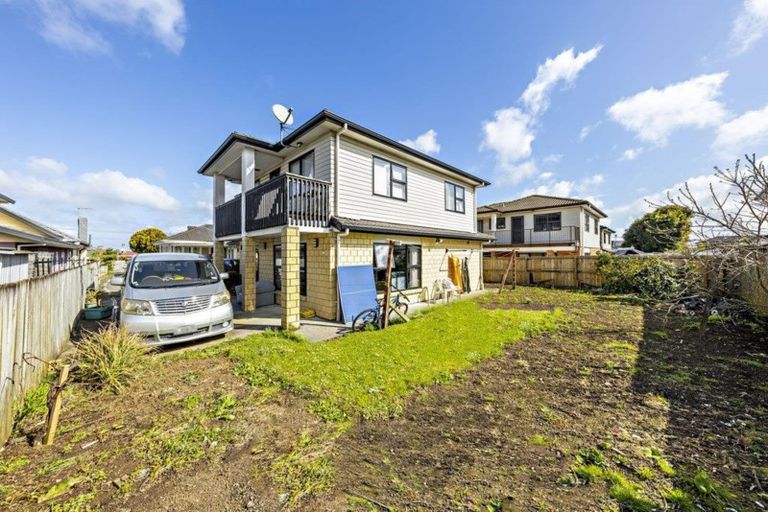 Photo of property in 16a Freyberg Avenue, Papatoetoe, Auckland, 2104