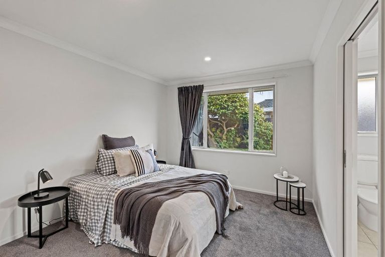Photo of property in 15a Westburn Terrace, Burnside, Christchurch, 8041