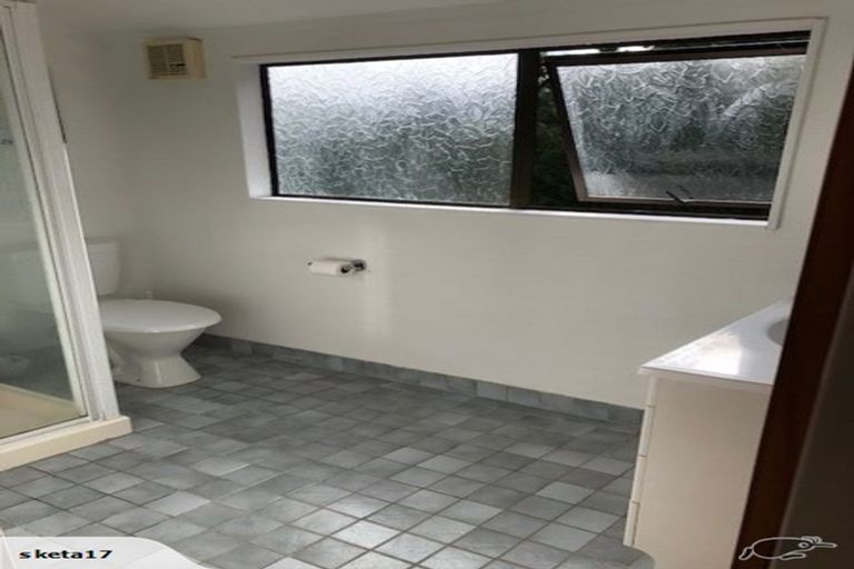 Photo of property in 30 Wingfield Place, Churton Park, Wellington, 6037