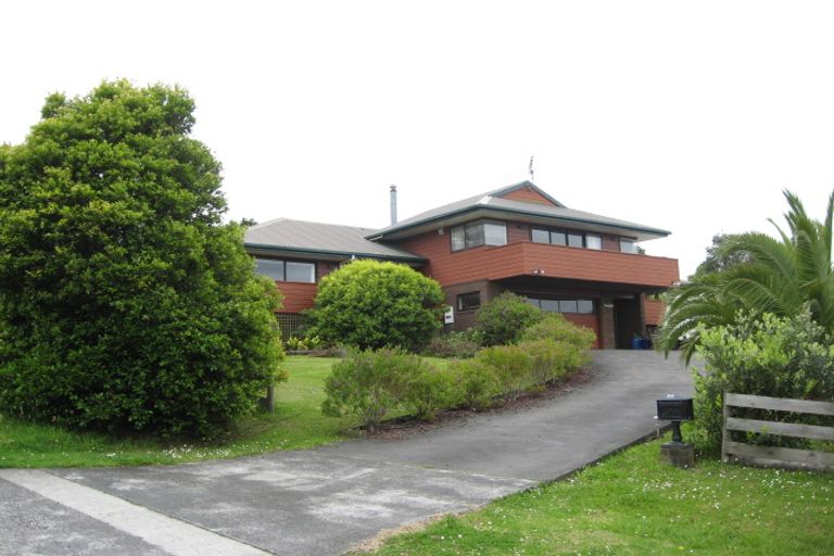 Photo of property in 1 Clayden Drive, Gulf Harbour, Whangaparaoa, 0930