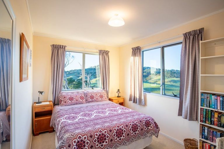Photo of property in 4 Robertson Street, Raglan, 3225