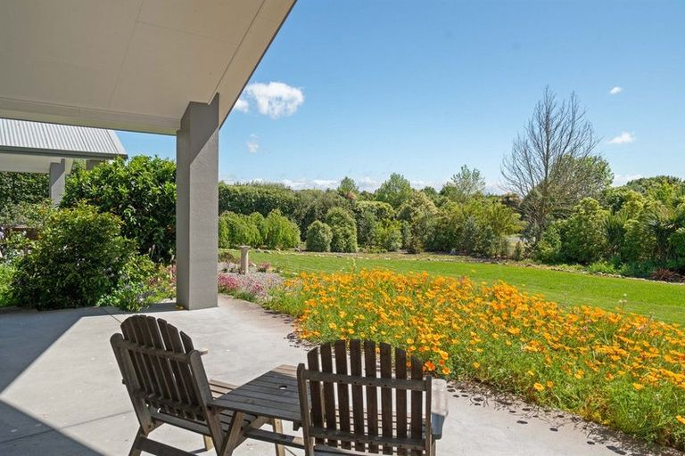 Photo of property in 10 Birdie Way, Martinborough, 5711