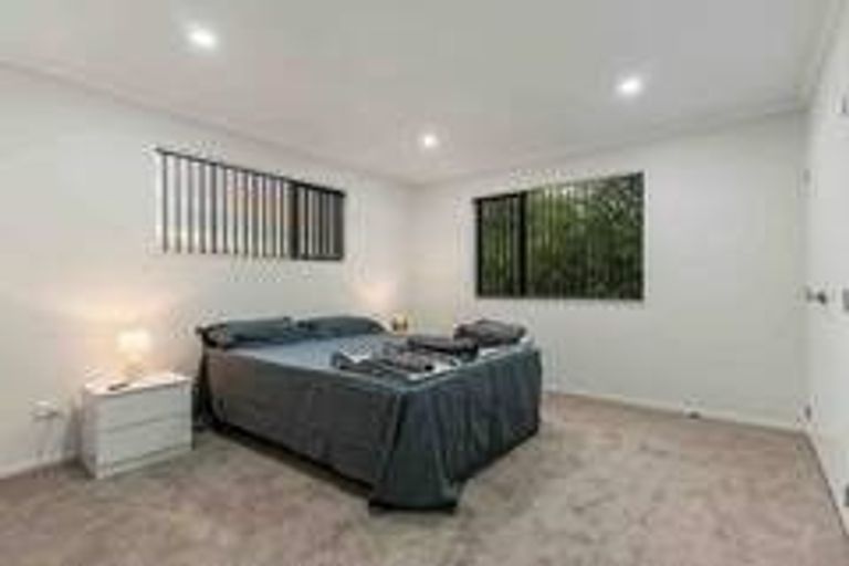 Photo of property in 18a Jupiter Street, Rosehill, Papakura, 2113