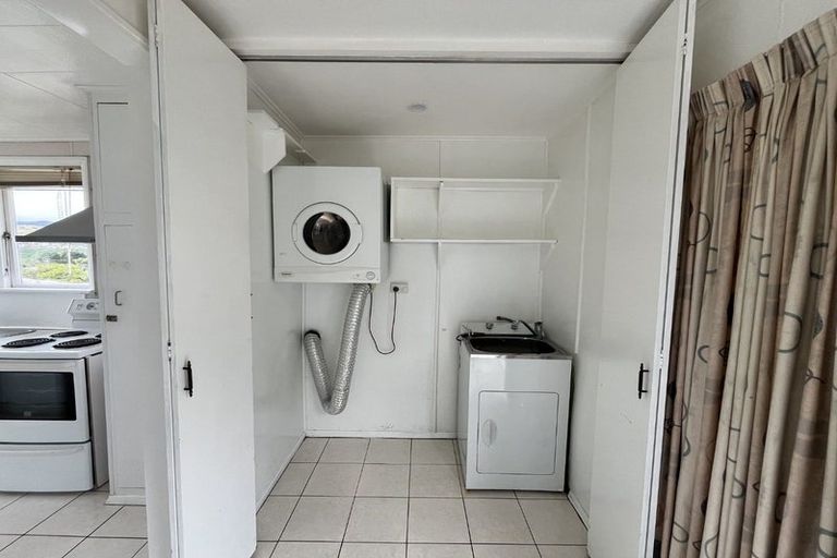 Photo of property in 5 Wakefield Terrace, Tawa, Wellington, 5028