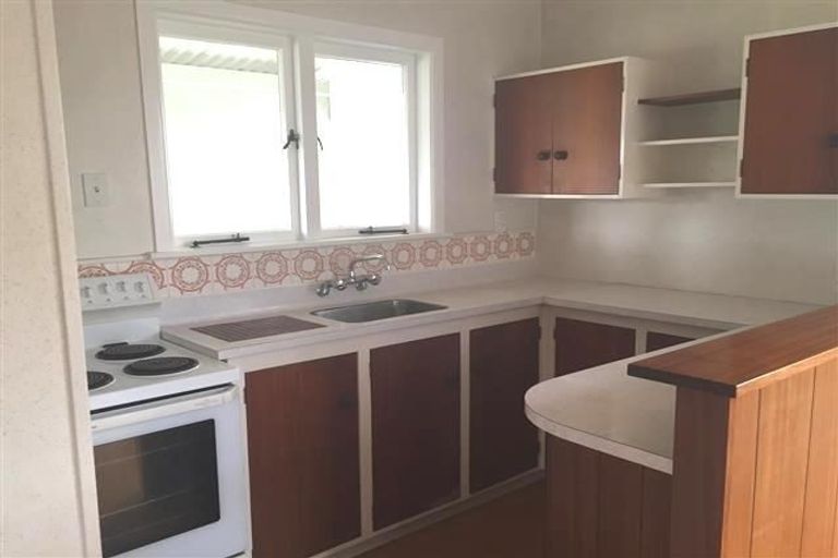 Photo of property in 24 Bunnythorpe Road, Papakura, 2110