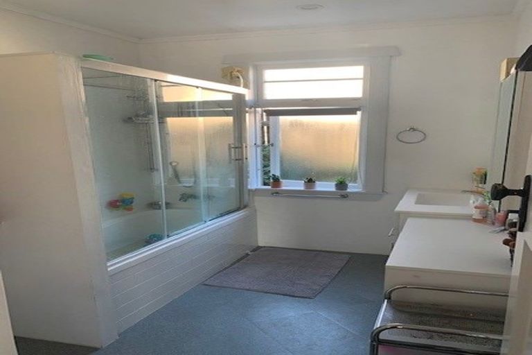 Photo of property in 124 Waimea Road, Nelson South, Nelson, 7010