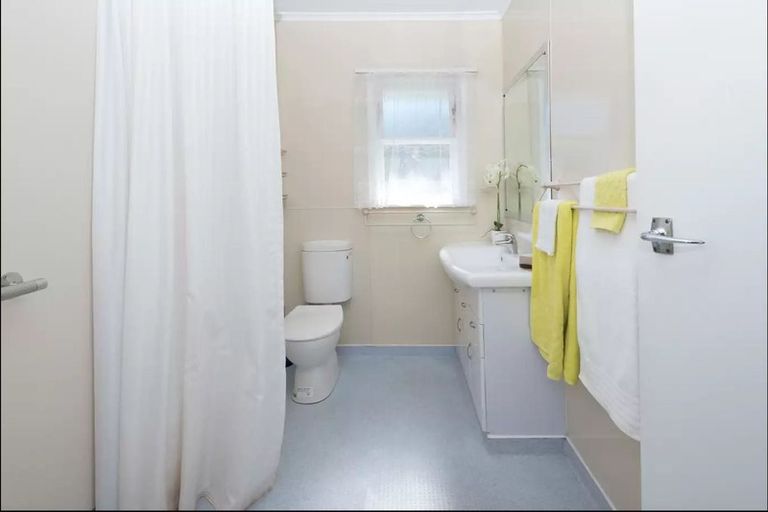 Photo of property in 8 Angelo Avenue, Howick, Auckland, 2014