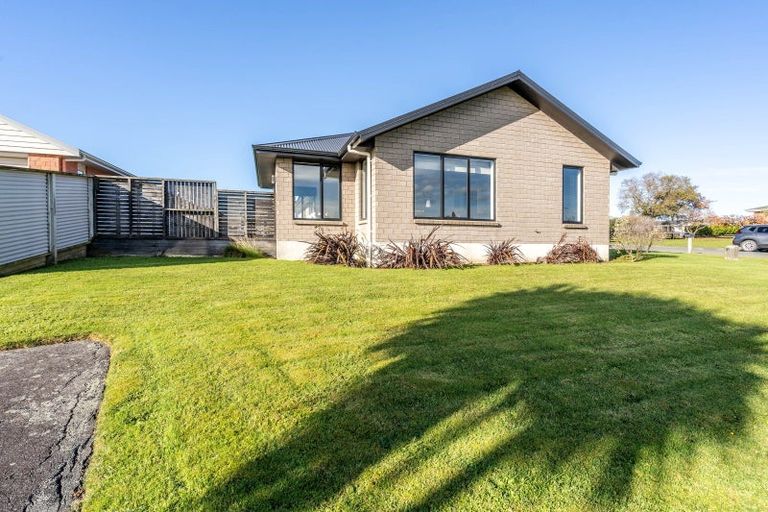 Photo of property in 24 Welsh Road, Winton, 9720