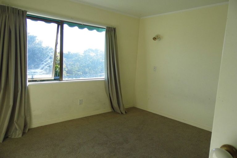 Photo of property in 20 Ganymede Place, Half Moon Bay, Auckland, 2012