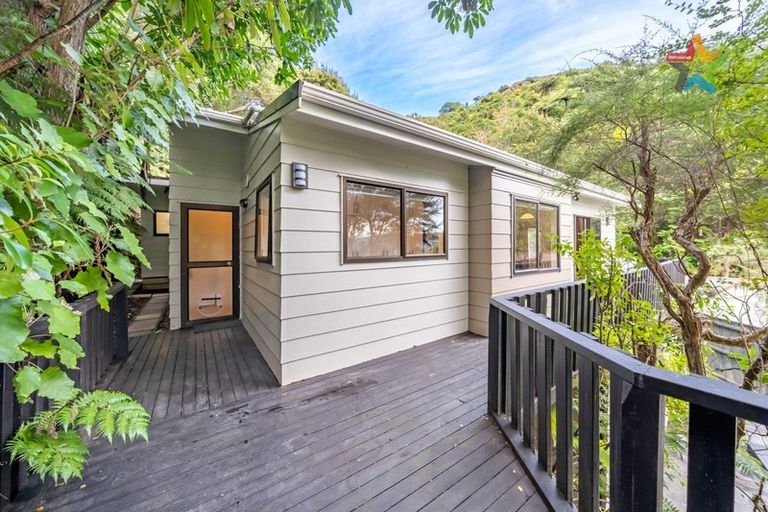 Photo of property in 9 Haven Grove, Naenae, Lower Hutt, 5011