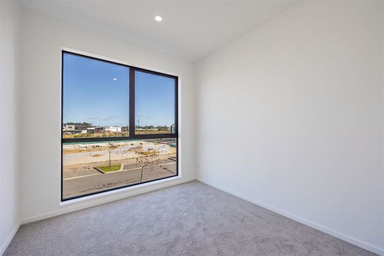 Photo of property in 30 Whakato Avenue, Kumeu, 0810
