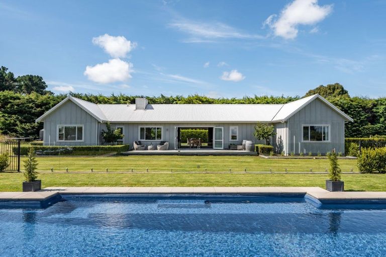 Photo of property in 57 Oxford Street, Martinborough, 5711