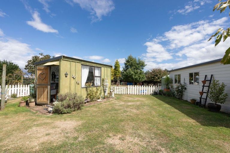 Photo of property in 28 Cowper Side Road, Dannevirke, 4976