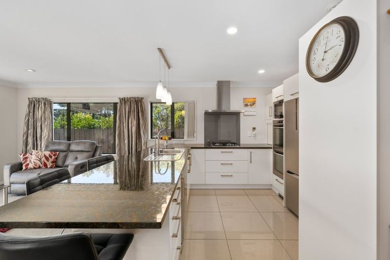 Photo of property in 265 Mark Avenue, Grenada Village, Wellington, 6037