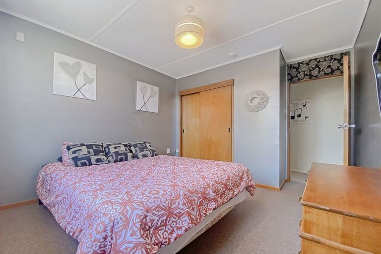 Photo of property in 14 Omahau Crescent, Twizel, 7901