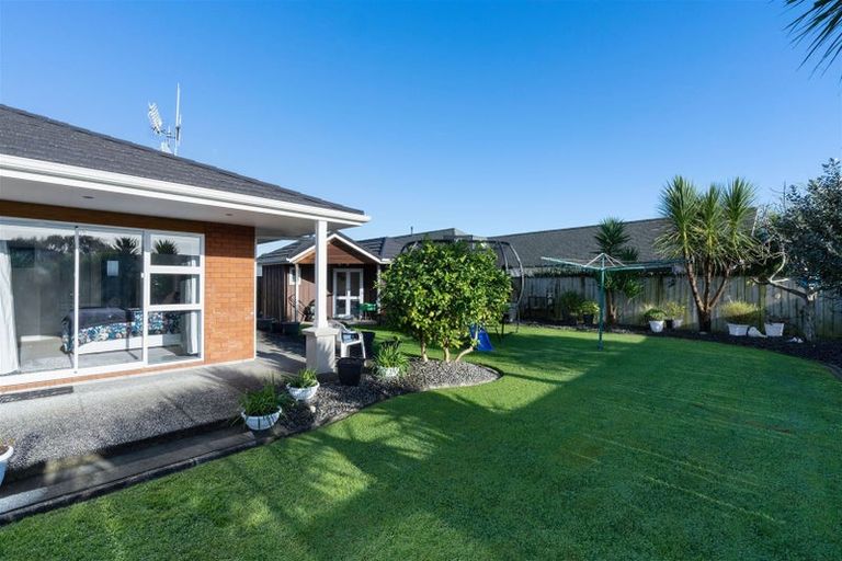 Photo of property in 15 Okarito Avenue, Levin, 5510