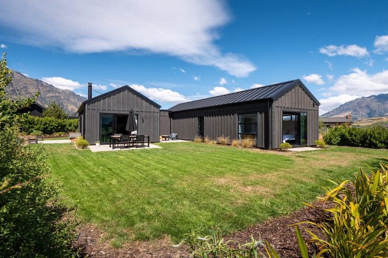 Photo of property in 6 Kerrera Lane, Jacks Point, Queenstown, 9371