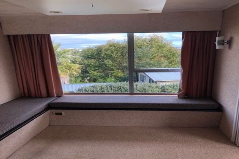 Photo of property in 19c Te Anau Place, Pakuranga Heights, Auckland, 2010