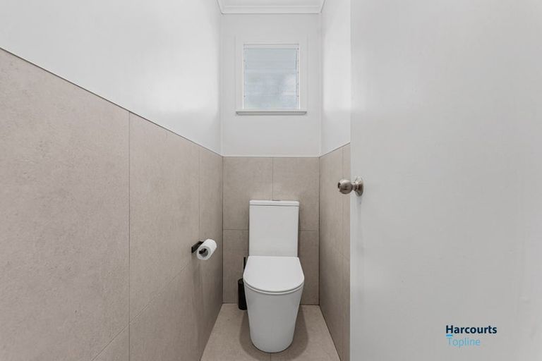 Photo of property in 1/52 Harrington Road, Henderson, Auckland, 0610