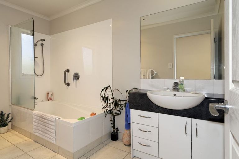 Photo of property in 25b Akehurst Avenue, New Lynn, Auckland, 0600