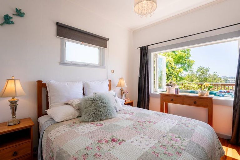 Photo of property in 15 Kowhai Road, Mairangi Bay, Auckland, 0630