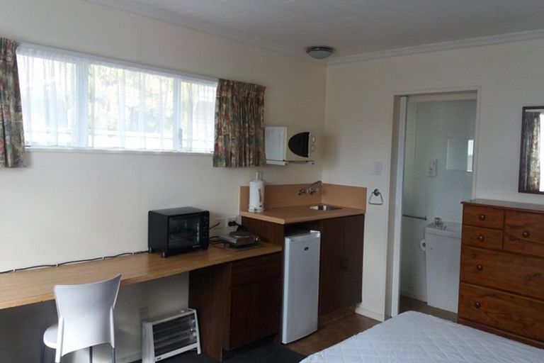 Photo of property in 203 Fitzherbert Avenue, West End, Palmerston North, 4410