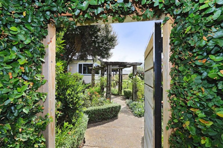 Photo of property in 12a Tomoana Road, Mahora, Hastings, 4120