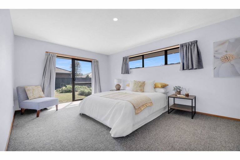 Photo of property in 22 Giles Place, Shirley, Christchurch, 8061