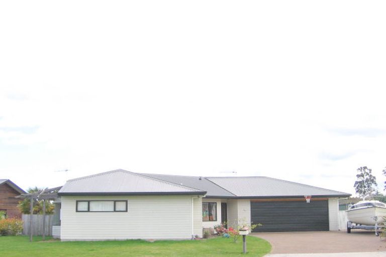 Photo of property in 36 Fairview Terrace, Waipahihi, Taupo, 3330