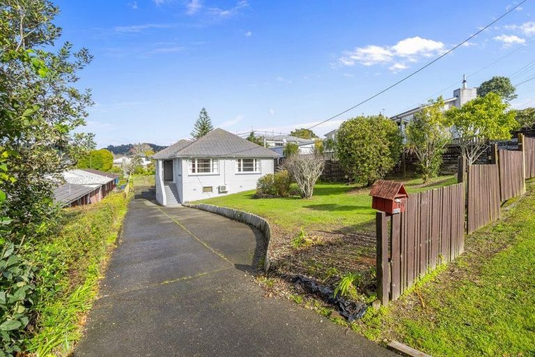 Photo of property in 60 Glengarry Road, Glen Eden, Auckland, 0602