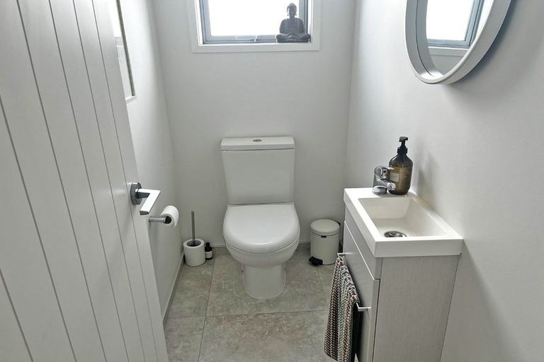 Photo of property in 2 Trevally Place, Snells Beach, 0920