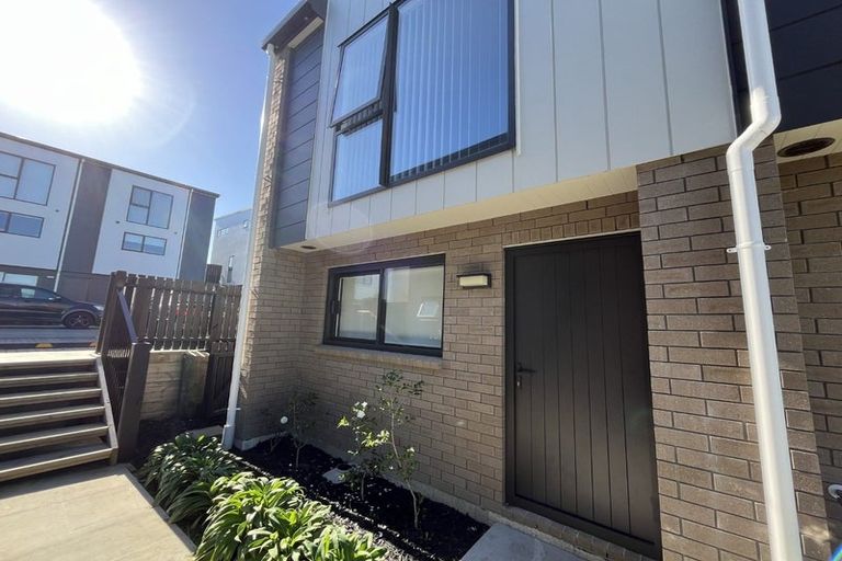 Photo of property in 54 Huri Street, Mangere Bridge, Auckland, 2022