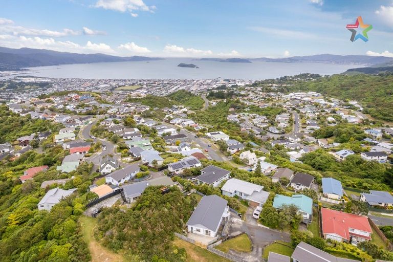Photo of property in 27a Cypress Drive, Maungaraki, Lower Hutt, 5010