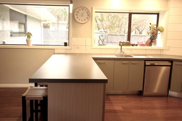 Photo of property in 17 Hawthornden Road, Avonhead, Christchurch, 8042