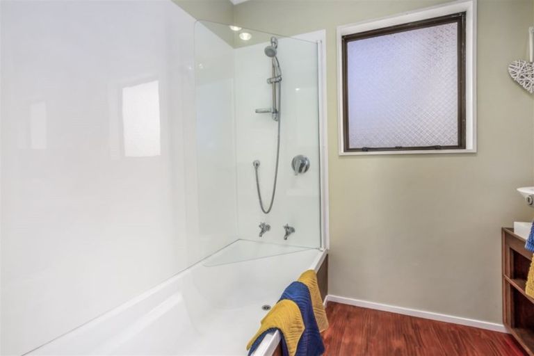 Photo of property in 29 Almora View, Ascot Park, Porirua, 5024