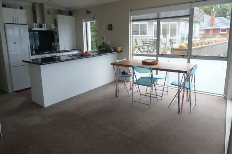 Photo of property in 2/275 Karaka Bay Road, Karaka Bays, Wellington, 6022