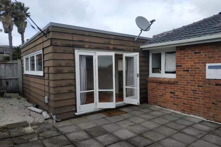 Photo of property in 69 Ngataringa Road, Devonport, Auckland, 0624