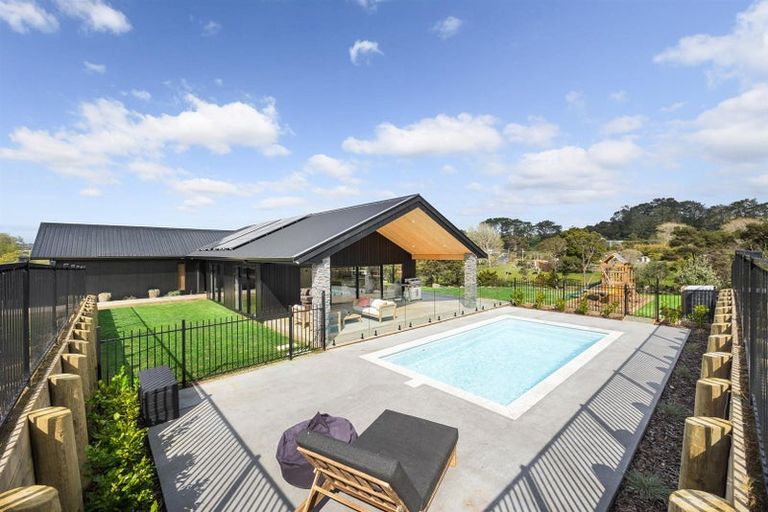 Photo of property in 114 Solan Drive, Waimauku, 0812