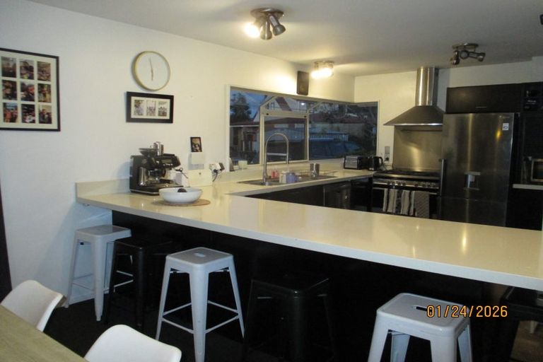 Photo of property in 15a Muscat Place, Henderson, Auckland, 0612
