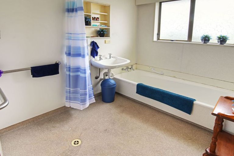 Photo of property in 28 Vivian Street, Solway, Masterton, 5810