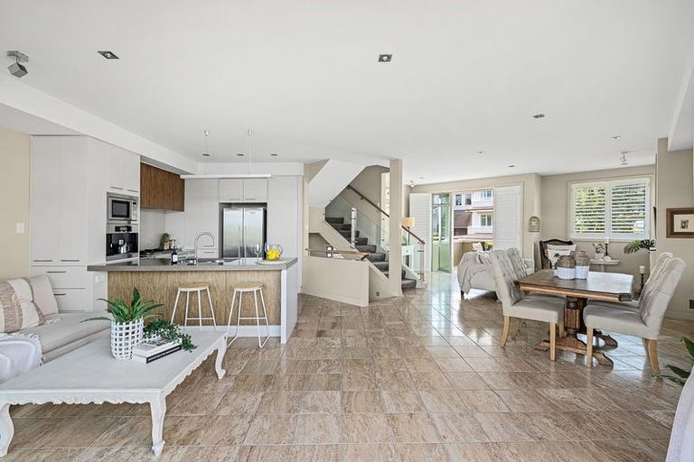 Photo of property in 30 Little Compton Mews, Snells Beach, 0920