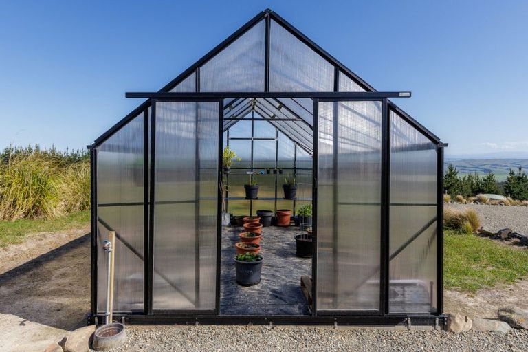 Photo of property in 246 Centrewood Park Road, Waimate, 7977