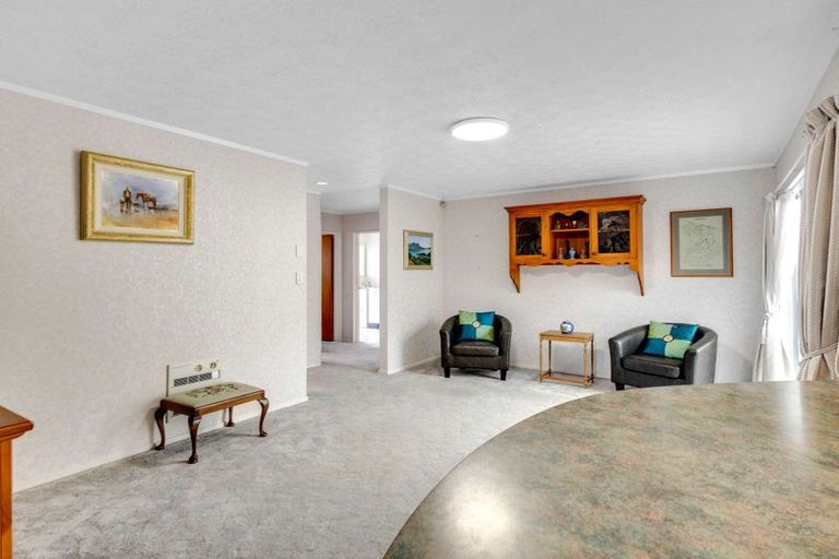 Photo of property in 24 Webb Place, Taradale, Napier, 4112