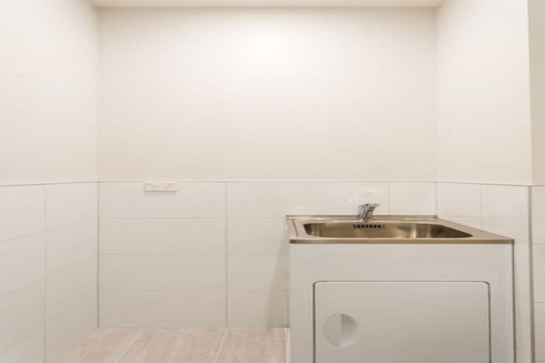 Photo of property in 8 Ceramic Lane, New Lynn, Auckland, 0600