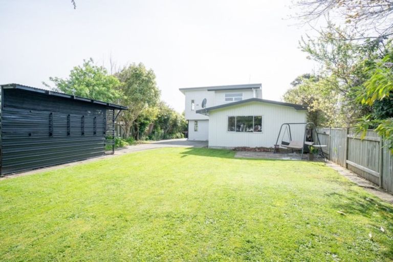 Photo of property in 28 Summerhill Drive, Fitzherbert, Palmerston North, 4410