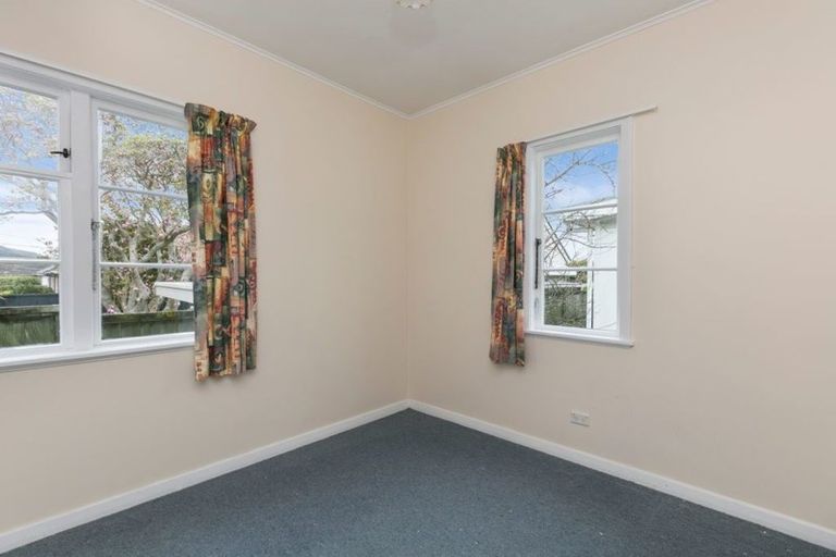 Photo of property in 369 Waiwhetu Road, Fairfield, Lower Hutt, 5011