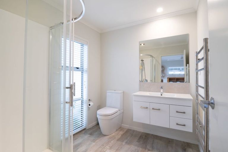 Photo of property in 64 Penetaka Heights, Pyes Pa, Tauranga, 3112